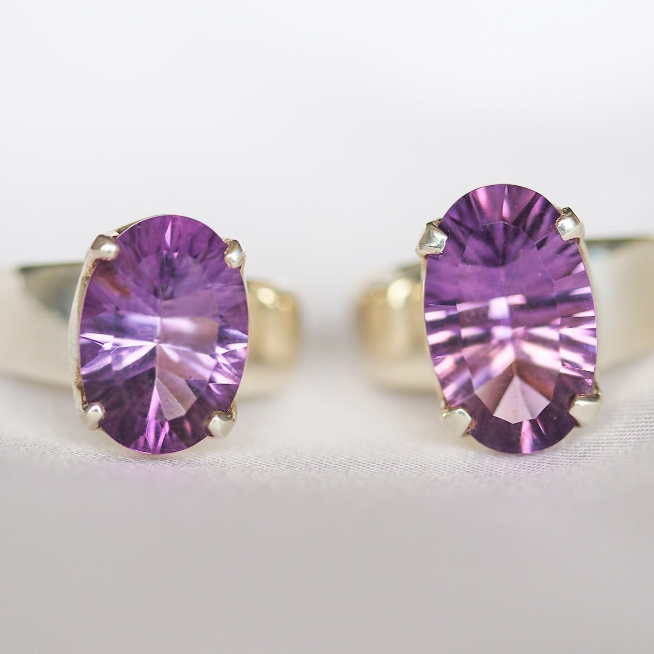 small oval natural amethyst stunner ring 925 sterling silver
