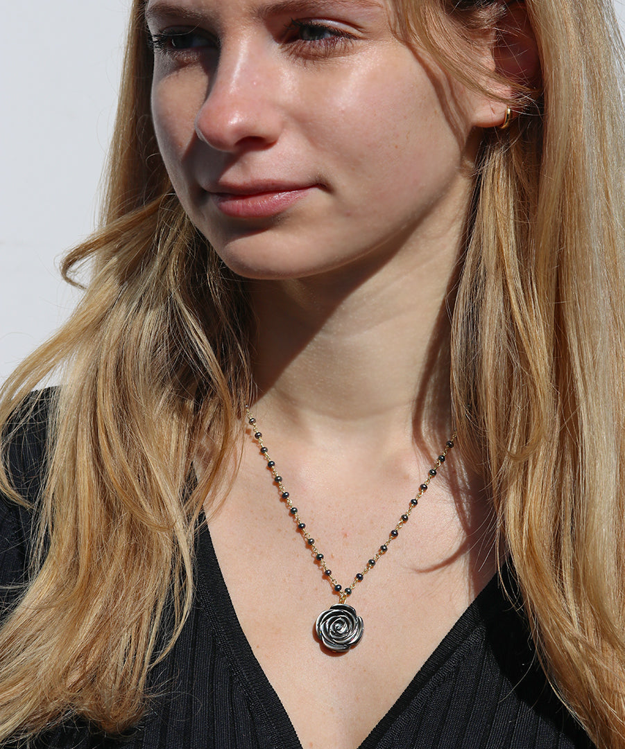 Black Carved Rose Pearl Necklace