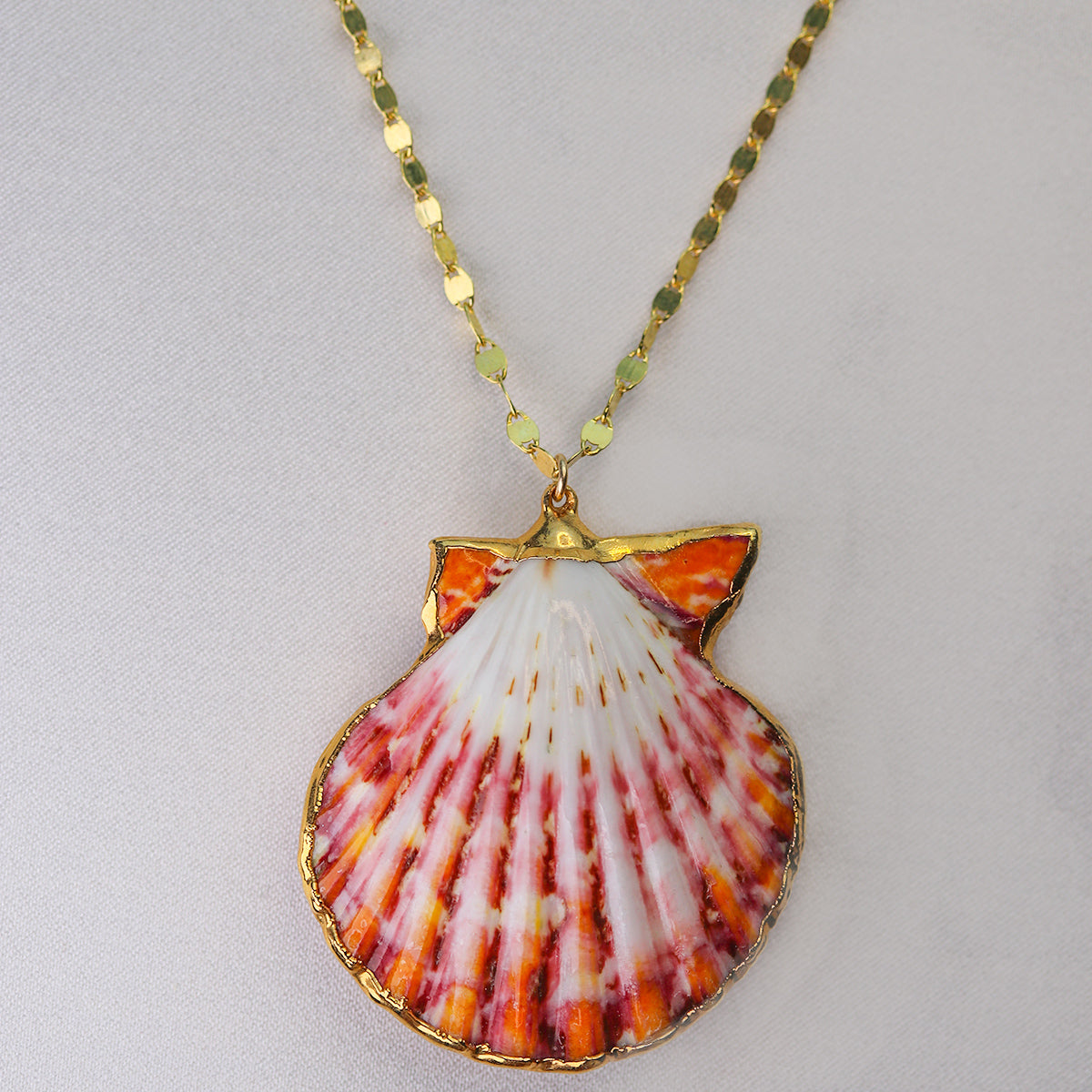 Tropicana Clam Shell Necklace