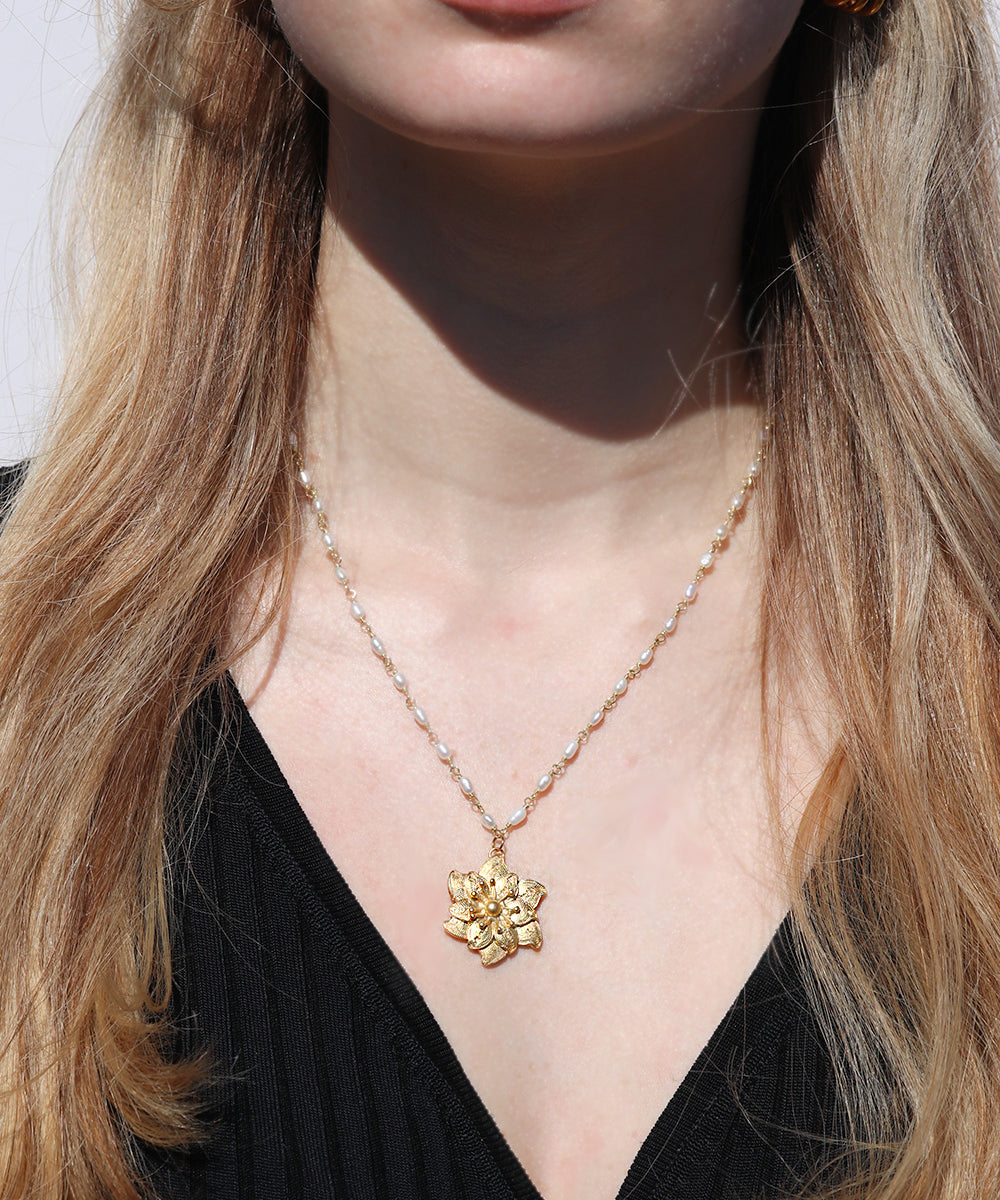 Filigree Gardenia Pearl Necklace