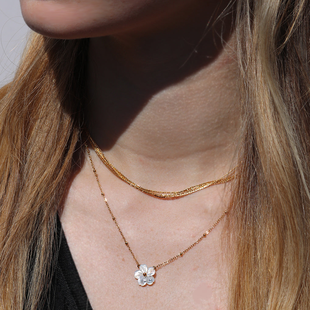 Carved Mini Hibiscus Pearl Flower Necklace