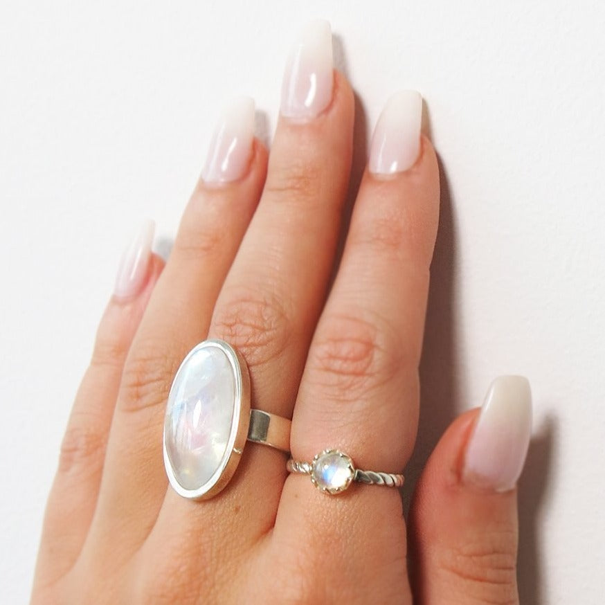 Crown Bezel Twist Ring - Moonstone size 8