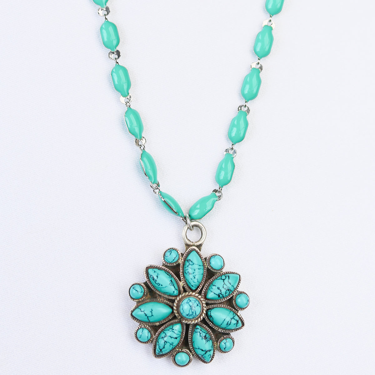 Large Vintage Flower Necklace - Turquoise